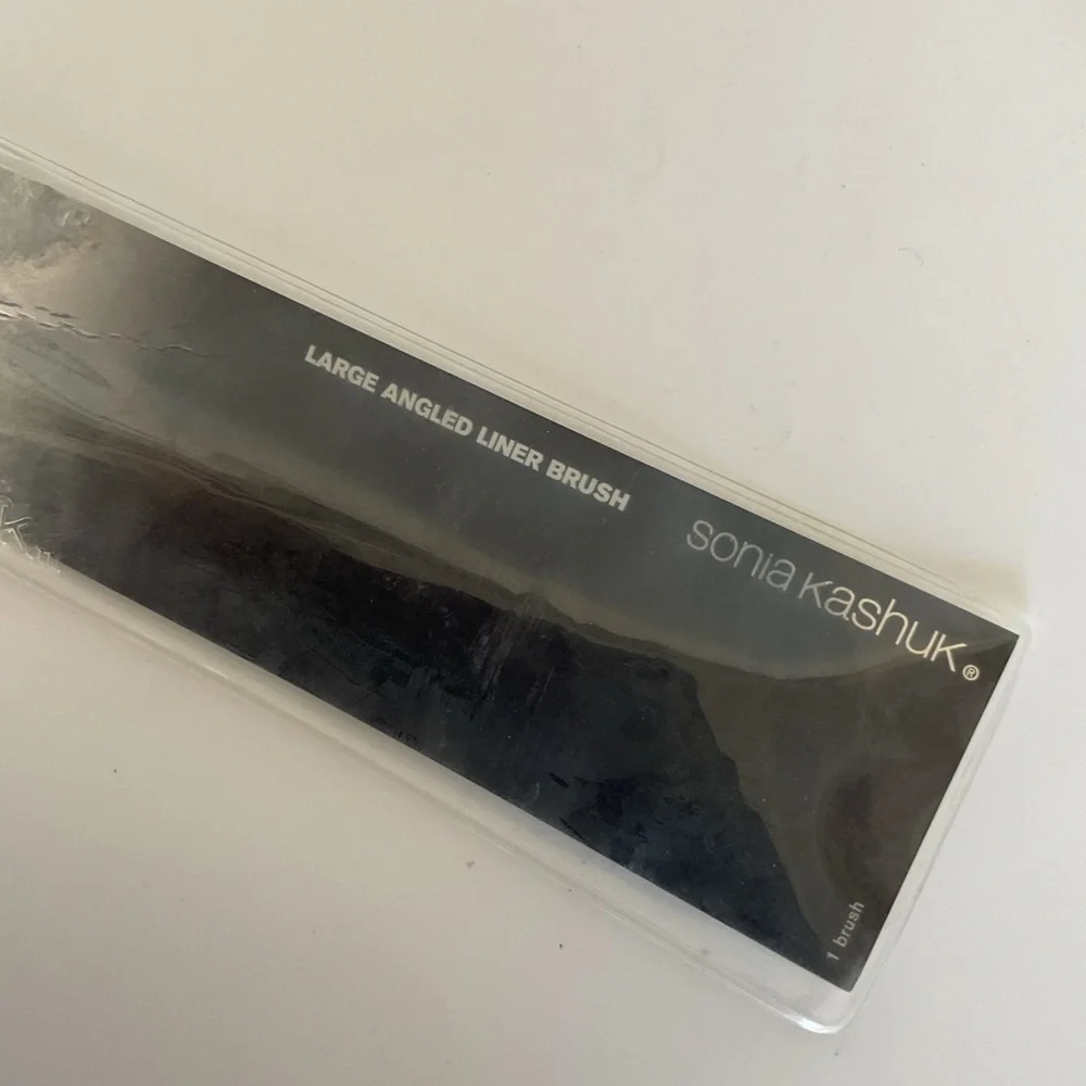 Sonia Kashuk Angled Liner Brush NWT